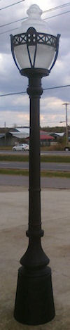 single light victorian street lamp with medium shaft and globe guard