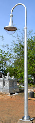 shepherds hook street lamp with trumpet hood