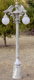 cast aluminum gargoyle street lamp 3 lights