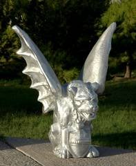 gargoyle statue