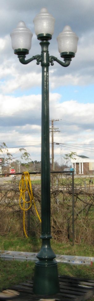 birchwood lamp post with polycarbonate globes and hunter green finish