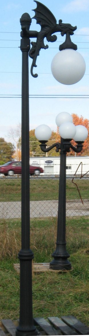 cast aluminum tall essex light post with single gargoyle lamp and a black finish