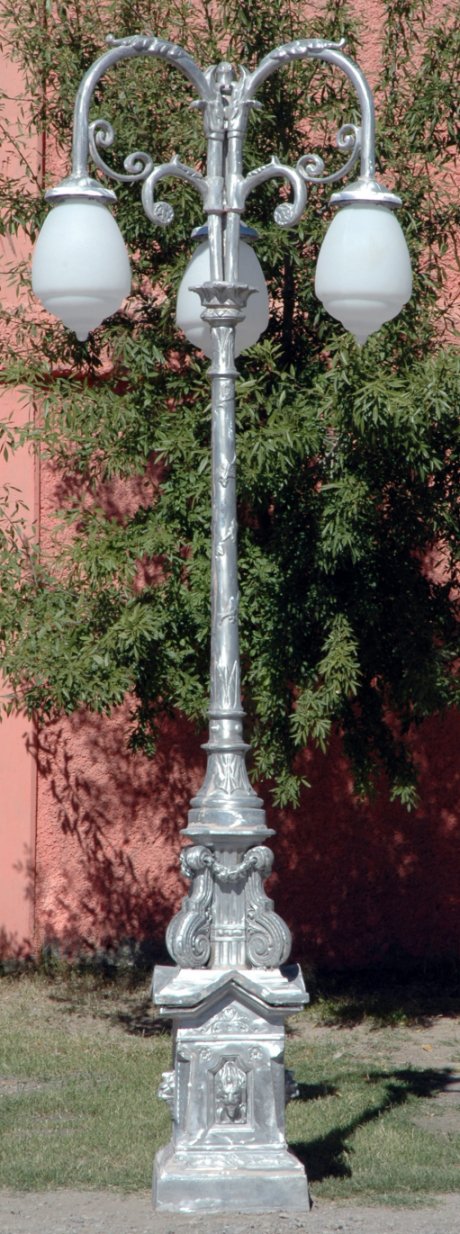 guadalajara street lamp